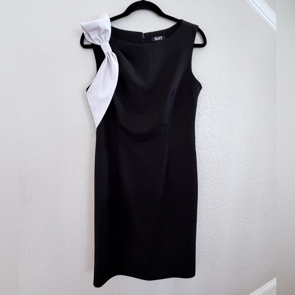 SLNY sleeveless elegant dress
